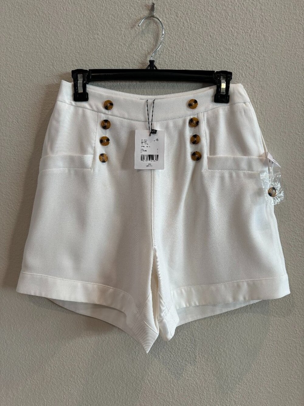 NWT Gibson Latimer Luxury Shorts - Spring White Size 4